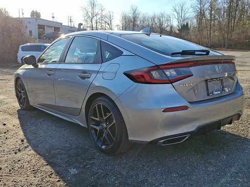 Used 2024 Honda Civic Sport Touring image 4