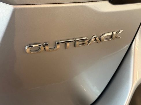 Used 2024 Subaru Outback Premium AWD/4WD image 22