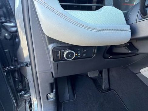 New 2026 Ford Explorer Active w/ Active Comfort Package image 30