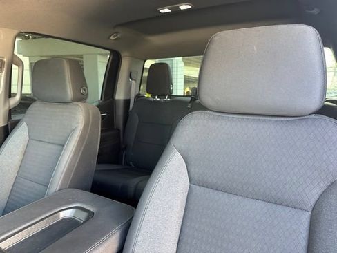 Used 2023 Chevrolet Silverado 1500 LT Trail Boss w/ LPO, Dark Essentials Package AWD/4WD image 11