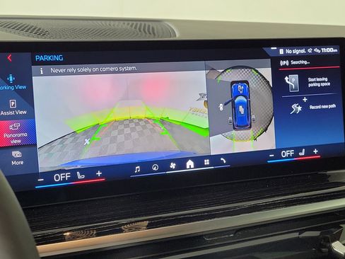 Certified 2025 BMW X5 M60i image 19