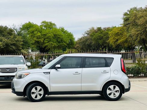 Used 2015 Kia Soul FWD image 6
