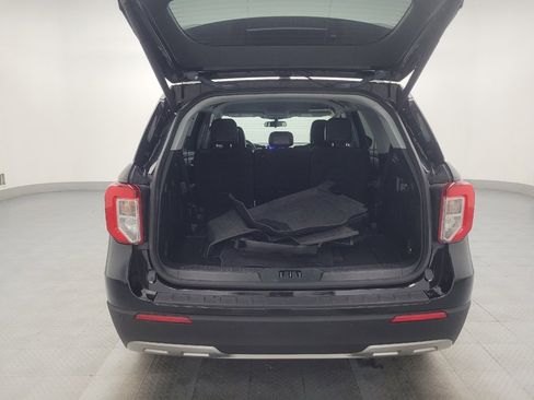 Used 2022 Ford Explorer XLT w/ Equipment Group 202A image 29