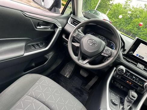 Certified 2025 Toyota RAV4 XLE AWD/4WD image 24