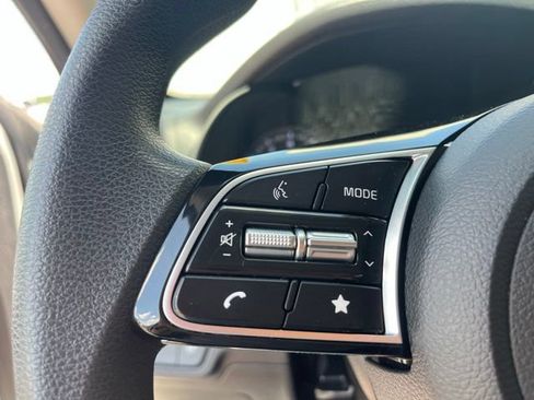 Used 2023 Kia Forte LXS FWD image 17