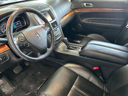 Used 2014 Lincoln MKT AWD w/ Equipment Group 201A image 10
