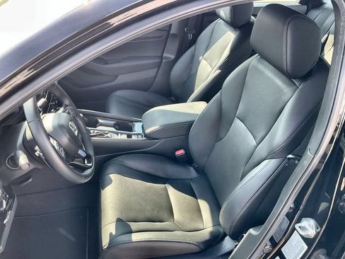 Certified 2025 Honda Accord Sport image 19