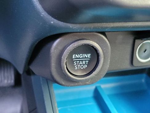 Used 2025 Ford Maverick XLT w/ Equipment Group 302A AWD/4WD image 8