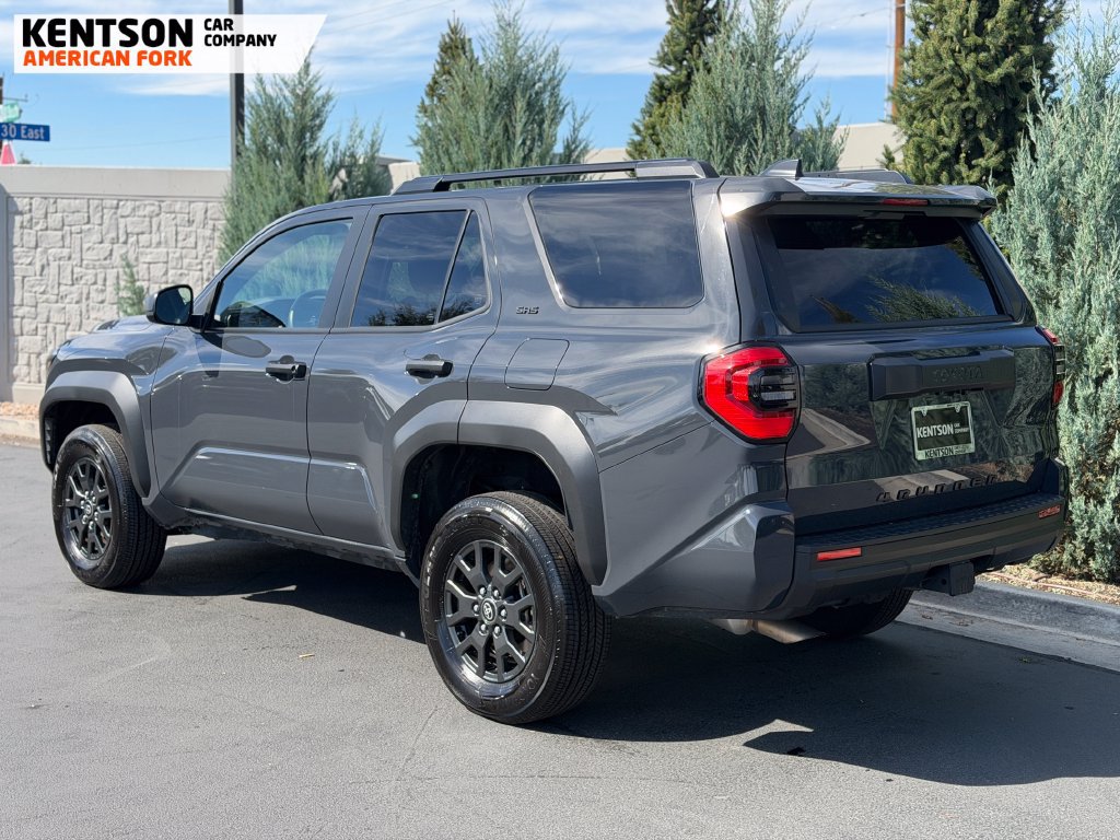 Used 2026 Toyota 4Runner SR5 AWD/4WD image 5