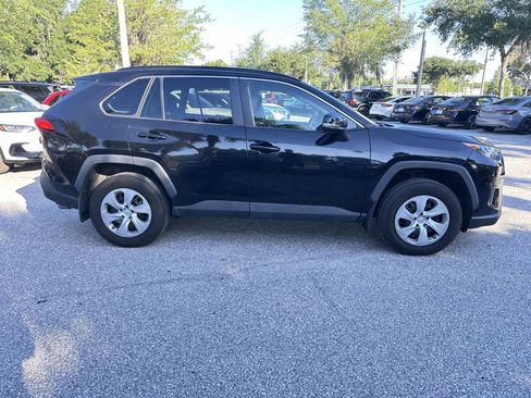 Used 2021 Toyota RAV4 LE AWD/4WD image 7
