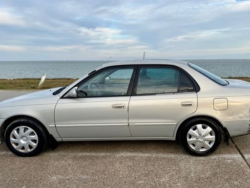 Used 2001 Toyota Corolla LE image 8
