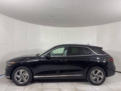 New 2026 Genesis GV70 2.5T Advanced AWD/4WD image 2