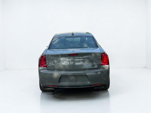 Used 2019 Chrysler 300 S AWD/4WD image 2