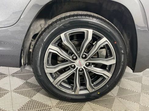 Used 2018 GMC Terrain Denali w/ Advanced Safety Package AWD/4WD image 41