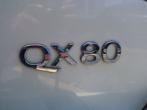 Used 2016 INFINITI QX80 4WD w/ Deluxe Technology Package image 12