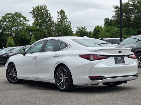 Used 2024 Lexus ES 300h w/ Premium Package FWD image 24