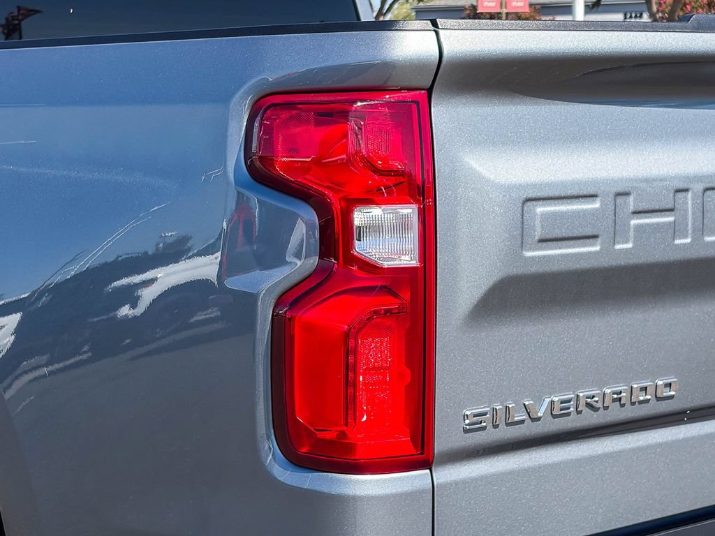 Used 2026 Chevrolet Silverado 1500 RST w/ Z71 Off-Road Package AWD/4WD image 8