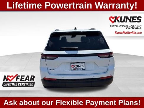 Used 2024 Jeep Grand Cherokee Altitude AWD/4WD image 7