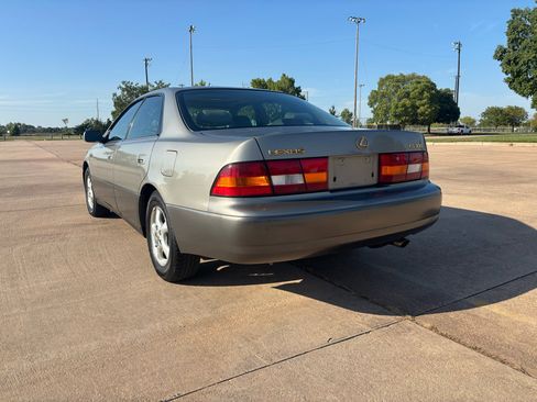 Used 1999 Lexus ES 330 image 7