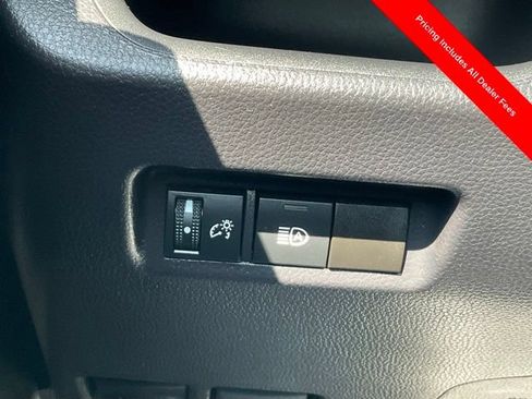 Used 2025 Toyota RAV4 XLE FWD image 11