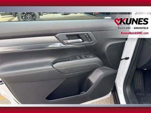 New 2026 GMC Terrain Elevation w/ LPO, Floor Liner Package image 17