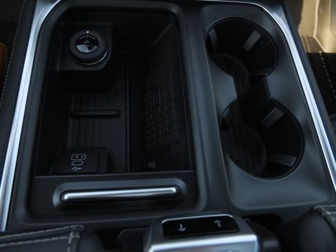 New 2025 Ford Expedition Max Platinum w/ Stealth Appearance Package image 26