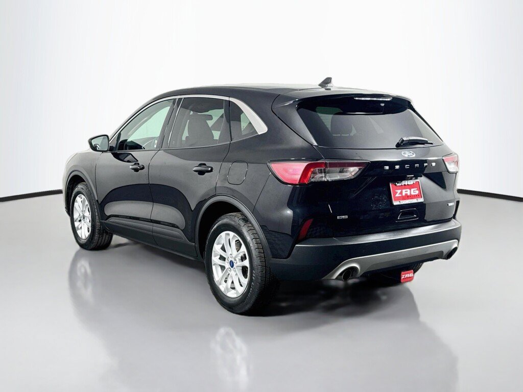Used 2020 Ford Escape SE AWD/4WD image 3