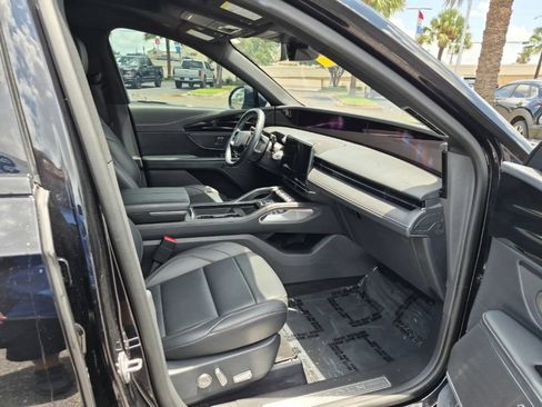 Certified 2025 Lincoln Nautilus Premier w/ Equipment Group 102A AWD/4WD image 23
