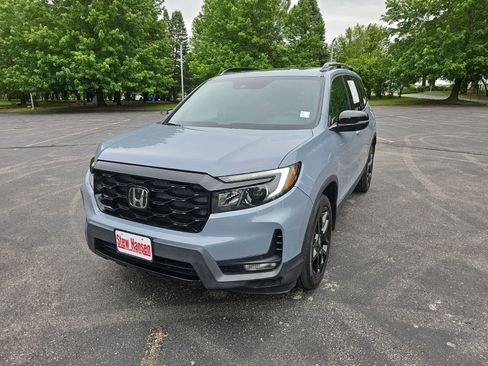 Used 2023 Honda Passport Elite image 2