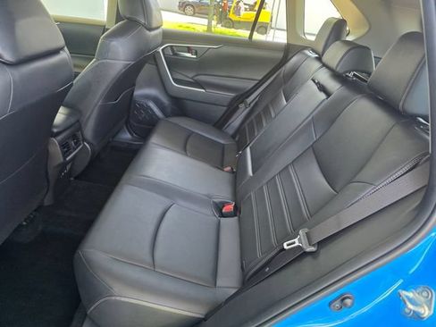 Used 2019 Toyota RAV4 XLE Premium w/ Cold Weather Package AWD/4WD image 18