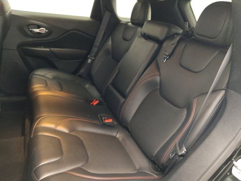 Used 2020 Jeep Cherokee Trailhawk w/ Trailer Tow Group image 18