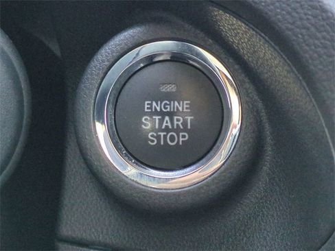 Used 2019 Subaru Forester Premium image 34