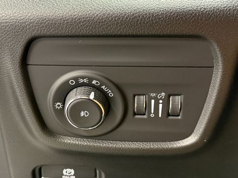 Used 2023 Jeep Grand Cherokee L Summit w/ High Altitude Package image 28