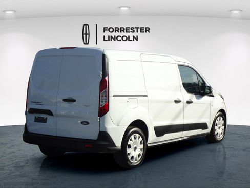 Used 2023 Ford Transit Connect XLT image 3