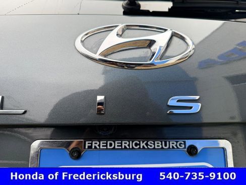 Used 2022 Hyundai Palisade Limited w/ Winter Package image 15