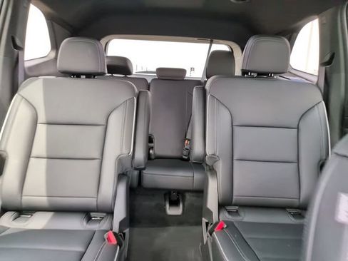 Certified 2025 Buick Enclave Preferred AWD/4WD image 25