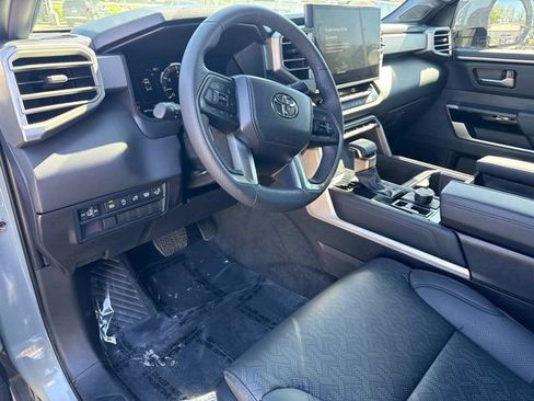 Used 2025 Toyota Tundra Limited image 25