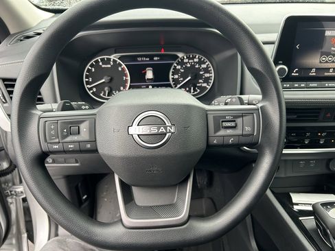 New 2025 Nissan Rogue S image 12