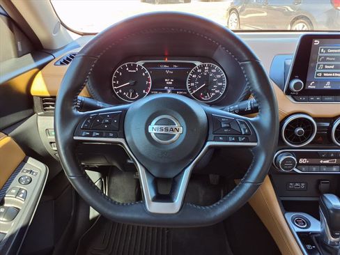 Used 2023 Nissan Sentra SV w/ SV Premium Package image 15