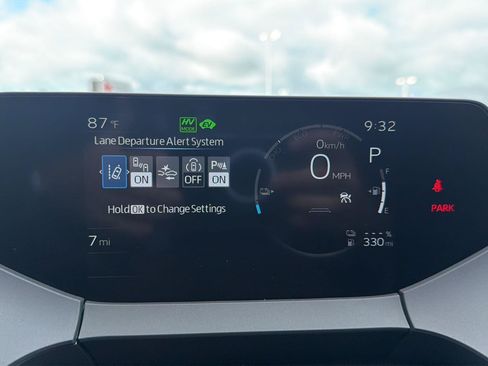 New 2026 Toyota Prius Plug-In Hybrid FWD image 15