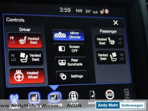 Used 2016 Chrysler 300 C image 37