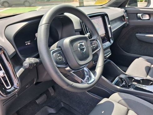 Certified 2023 Volvo XC40 Recharge Core w/ Protection Package Premier AWD/4WD image 17