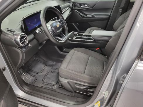 Used 2025 Chevrolet Equinox LT AWD/4WD image 9