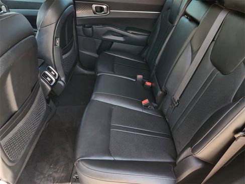 Certified 2023 Kia Sorento S image 29