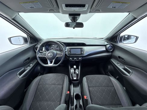 Used 2020 Nissan Kicks S image 21