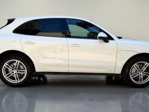 Used 2015 Porsche Macan S AWD/4WD image 8