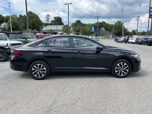 Used 2024 Volkswagen Jetta S FWD image 2