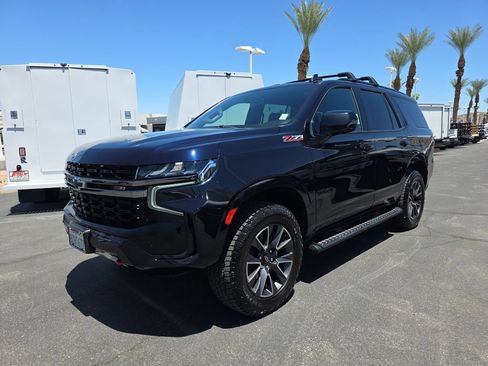Used 2022 Chevrolet Tahoe Z71 w/ Luxury Package AWD/4WD image 4
