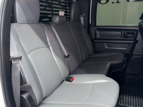 Used 2022 RAM 2500 Tradesman w/ Chrome Appearance Group AWD/4WD image 30