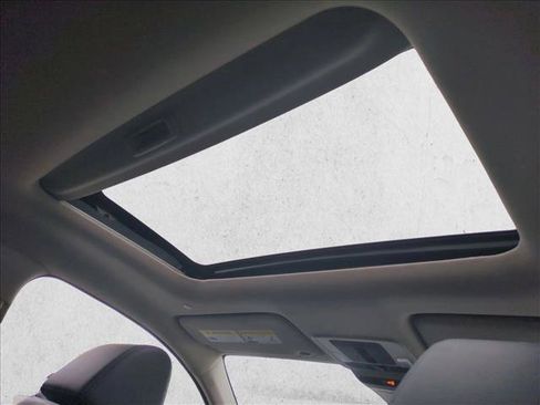 Certified 2026 Honda HR-V EX-L image 18